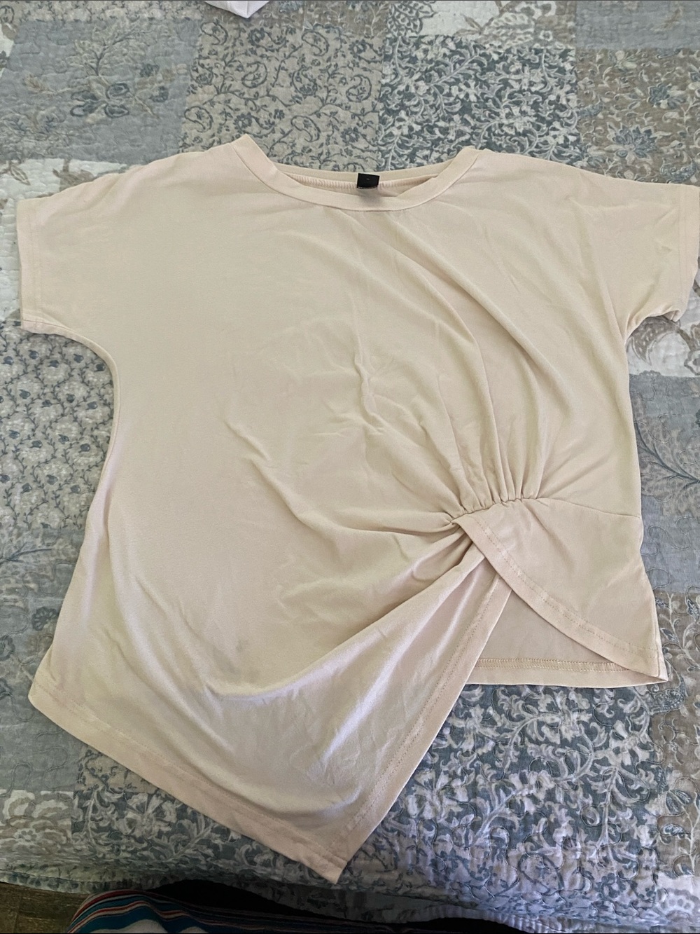 SHEIN Cream Twist-Front Short Sleeve Tee